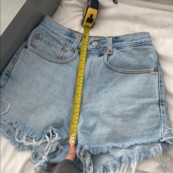 VINTAGE LEVI SHORTS - Picture 3 of 3